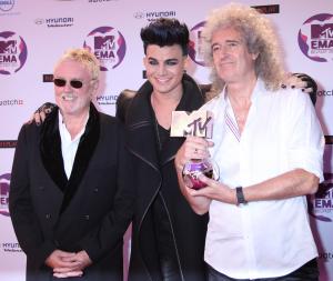 James Corden battles Adam Lambert in Queen sing-off