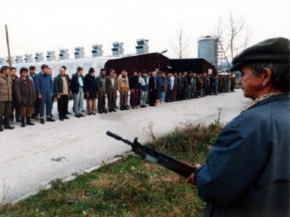 BOSNIA AND HERZEGOVINA - DECEMBER 01: Itzebegovic's Muslims Prisoners of Muslims Fighters of Fikret Abdic in Bihac, Bosnia And Herzegovina in December, 1994. (Photo by Art ZAMUR/Gamma-Rapho via Getty Images)