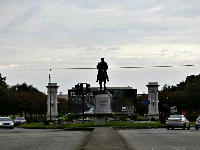 Confederate Statue New Orleans AP PhotoGerald Herbert