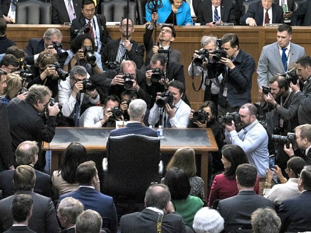 Gorsuch Surrounded Photogs Getty