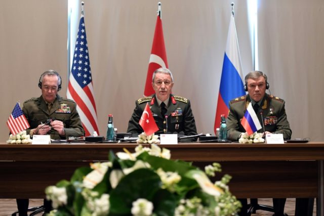Chief of the General Staff of the Turkish Armed Forces, Hulusi Akar (C), US Chariman of th