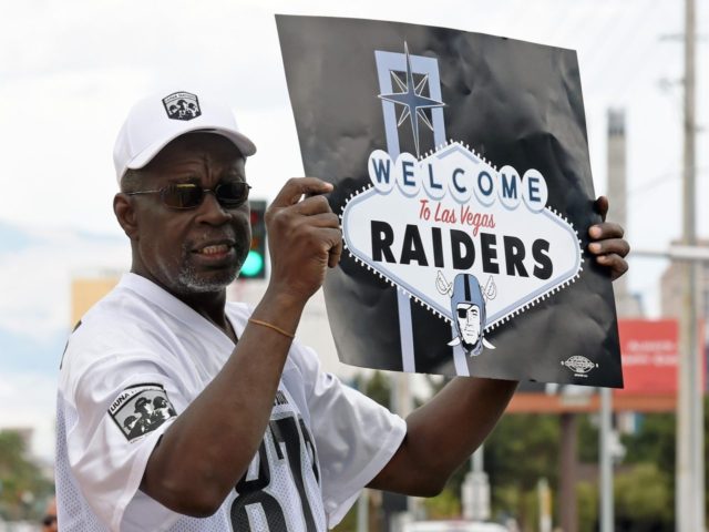 Las Vegas Raiders fan (Ethan Miller / Getty)
