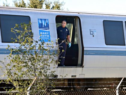 bart_train_deaths_officer- AP PHOTOTHE MERCURY NEWS, DAN ROSENSTRAUCH