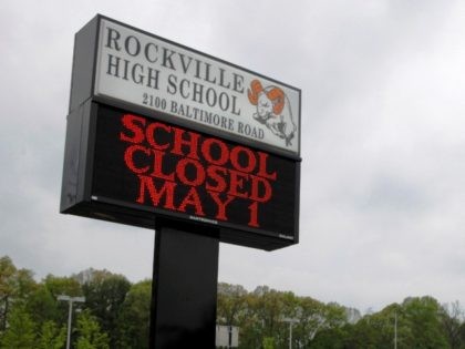 the closing of Rockville High School due to one suspected case of swine flu, in Rockville, Md. on Friday, May 1, 2009. (AP Photo/Jacquelyn Martin)