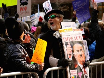 Anti-Trump Resistance (William Fowler / Flickr / CC / Cropped)