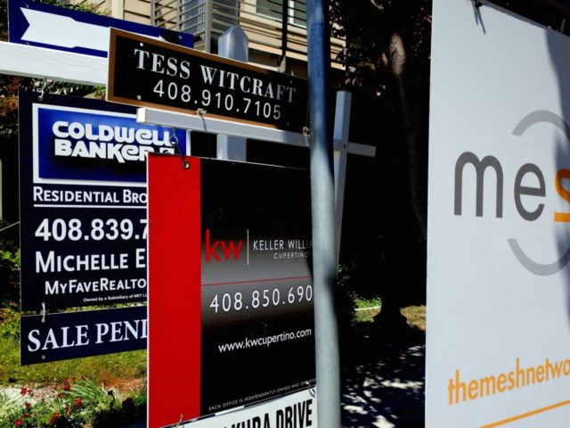 Real estate signs in California (Travis Wise / Flickr / CC / Cropped)