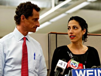 Weiner, Abedin John Minchillo, AP