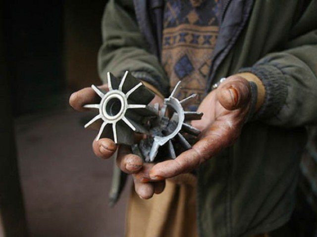 At least five mortar shells were fired into Taftan, Balochistan, from the Iranian border on Sunday.