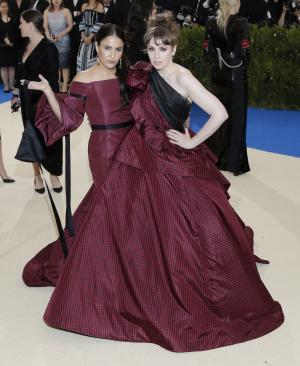 Lena Dunham thanks fans after Met Gala health scare
