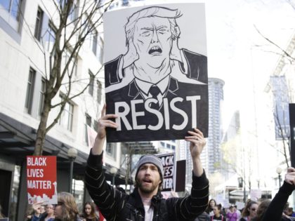 Resist sign (Jason Redmond / AFP / Getty)