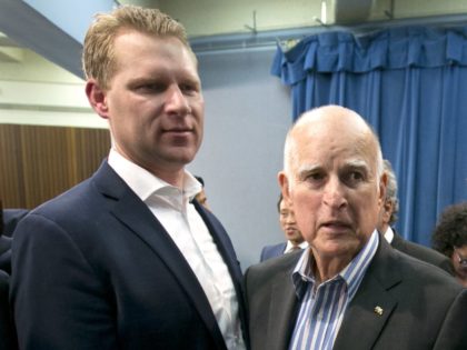 Chad Mayes and Jerry Brown (Rich Pedroncelli / Associated Press)