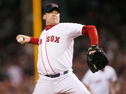 Curt-Schilling-Boston-Red-Sox-Oct-25-2007-AP