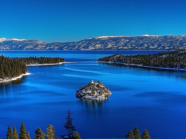 Lake Tahoe (Wikimedia Commons)