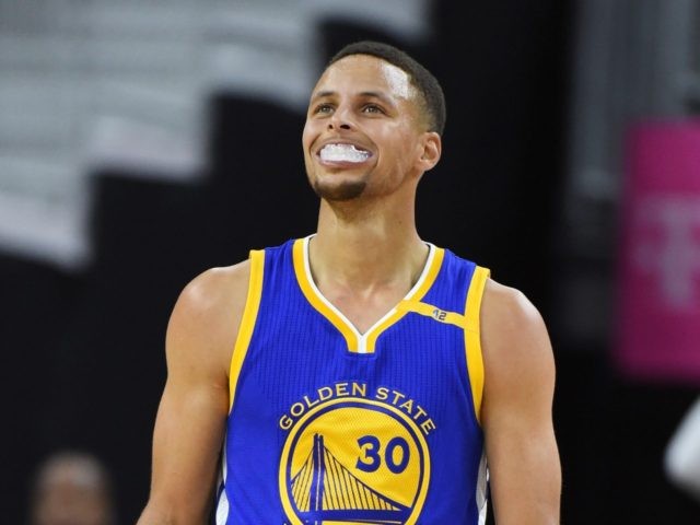 Steph Curry mouth guard (Ethan Miller / Getty)