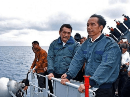 Indonesian president Joko Widodo on a visit to the Natunas
