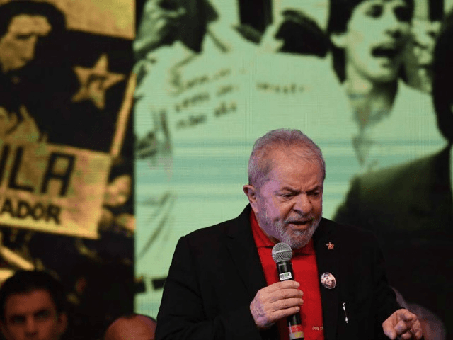Lula discursa no 6º Congresso do PT. - Evaristo Sá / AFP/02-06-2017