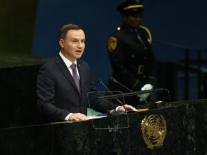 Polish leader Duda vetoes pair of judiciary reform laws