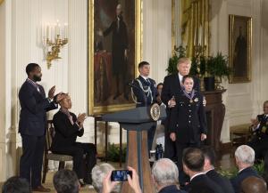 Trump gives Medal of Valor to first responders at Scalise shooting