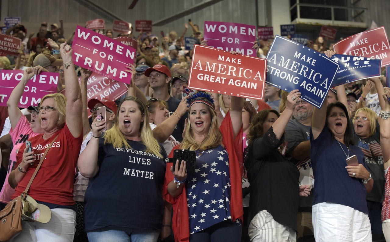 America is great. Маке Америка Греат Агаин. Women for Trump. Make America great again girl. Америка Великая сверхсупердержава.