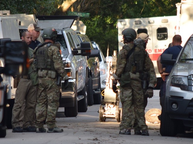 Houston Evacuates Block Where Suspected Bomb-Making Materials Found