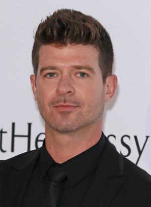 Robin Thicke and April Love Geary expecting first child