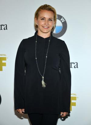 Gabrielle Carteris re-elected president of SAG-AFTRA ...