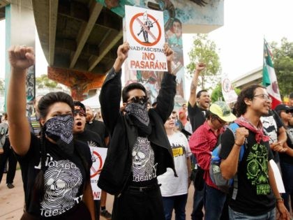 Chicano Park protest 1 (Sandy Huffaker / Getty)