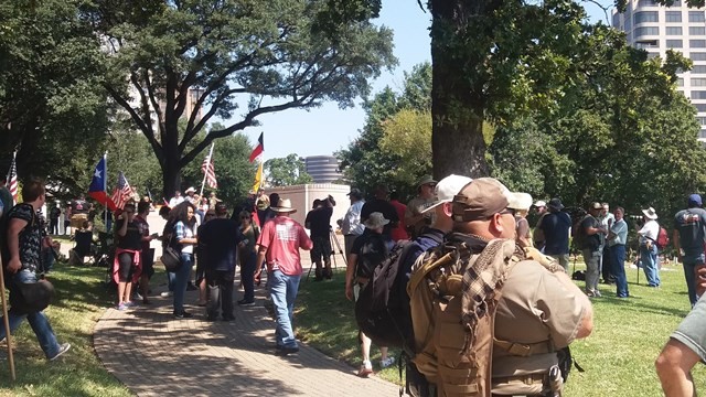 Crowd shot Lee Park Save the Monument Rally 091617