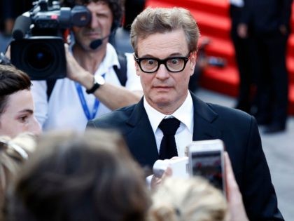 Colin Firth take selfies during the premiere of 'Nocturnal Animals' during the 7