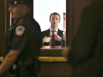 Zuckerberg, Mirror Getty Images