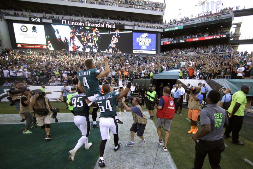 Elliott's 61yard field goal lifts Eagles over Giants, 2724 Breitbart