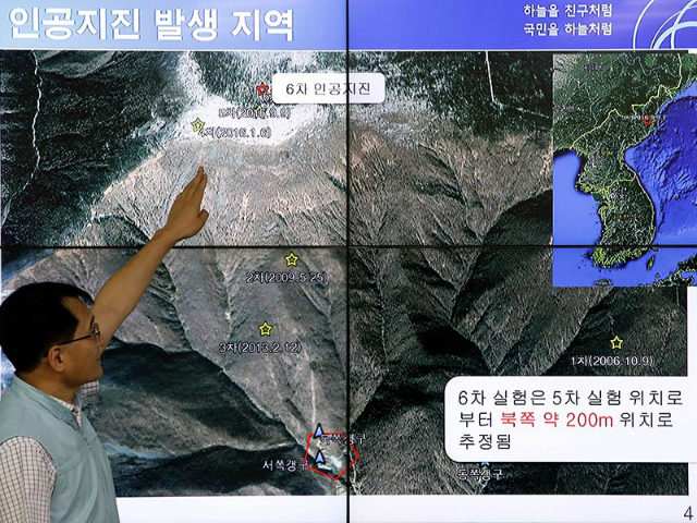A South Korean scientist shows seismic waves taking place in North Korea on a screen at the Korea Meteorological Administration center on September 3, 2017 in Seoul. More than 200 people are believed to have died in underground tunnels after a collapse at North Korea’s Punggye-ri nuclear facility. CHUNG SUNG-JUN/GETTY …