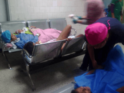 Venezuelan women giving birth in chairs at Central Hospital of Barquisimeto