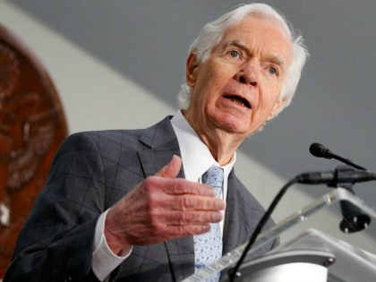 WASHINGTON, DC - JUNE 14: U.S. Sen. Thad Cochran (R-MS) speaks at 'Making AIDS History: A Roadmap for Ending the Epidemic' at the Hart Senate Building on June 14, 2017 in Washington, DC. (Photo by Paul Morigi/Getty Images)