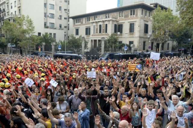 'Occupation Forces Out': Tens Of Thousands Protest In Barcelona - Breitbart