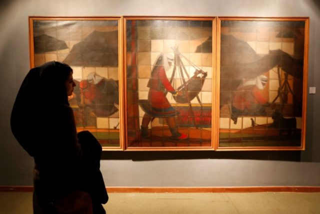 Japan oil artist back to 'frozen' Iran museum 40 years on