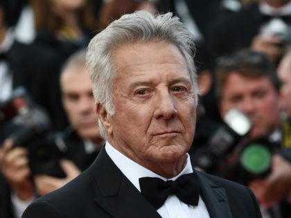 US actor Dustin Hoffman poses as he arrives on May 21, 2017 for the screening of the film