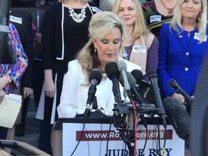 Roy Moore wife Kayla Moore speaks at Women for Moore event, 11/17/17