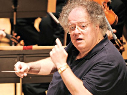 Us conductor James Levine and the Boston Symphony Orchestra perform Hector Berlioz's 'Damnation of Faust', 04 September 2007 during a rehearsal at the Salle Pleyel in Paris. AFP PHOTO MIGUEL MEDINA (Photo credit should read MIGUEL MEDINA/AFP/Getty Images)