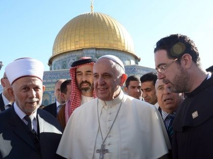 JERUSALEM, ISRAEL - MAY 26: (ISRAEL OUT) In this handout provided by the Israeli Government Press Office (GPO), Pope Francis visits the dome of the rock on May 26, 2014 in Jerusalem, Israel. Pope Francis arrived in Israel on Sunday afternoon, a day after landing in the Middle East for …