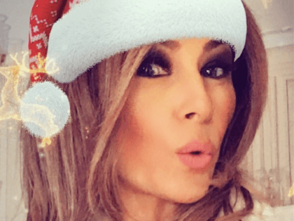 Melania Trump selfie Christmas (FLOTUS / Twitter)