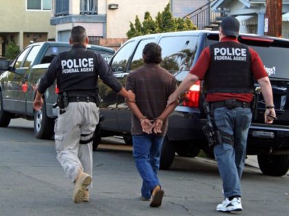 Report: U.S. Marshals Service Drafts Federal Sanctuary Policy to Release Criminal Illegal Aliens
