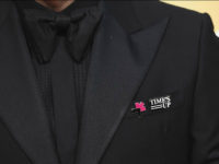 he-for-she-times-up-pins-golden-globes-2018-ap Edgar Ramirez wear's a Time's Up pin arrives at the 75th annual Golden Globe Awards at the Beverly Hilton Hotel on Sunday, Jan. 7, 2018, in Beverly Hills, Calif. (Photo by Jordan Strauss/Invision/AP)