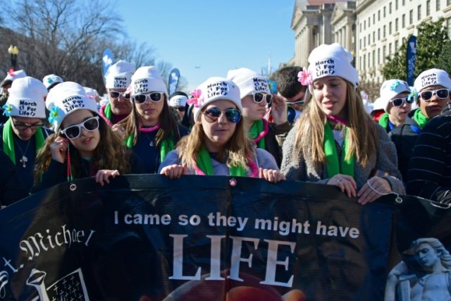 Trump fires up anti-abortion 'March for Life'