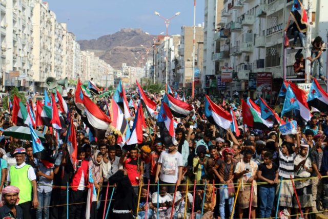 Yemen govt warns of coup as separatists take over headquarters