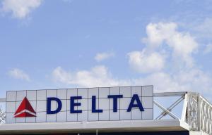 Delta announces new requirements for travelers with support animals