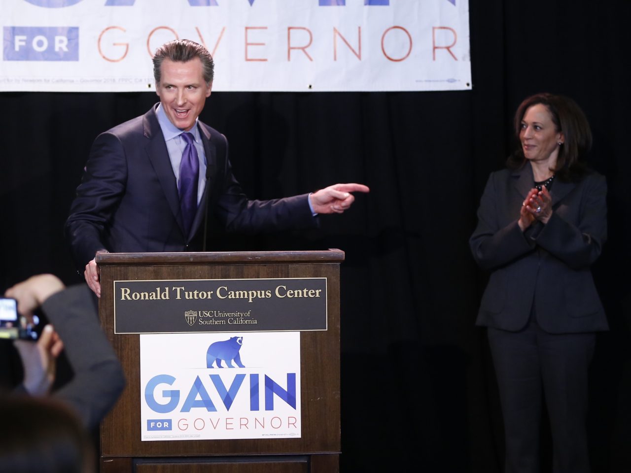 Kamala Harris Backs Gavin Newsom For Governor