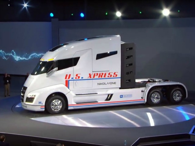 Nikola Motor Company, a developer of hydrogen-powered big rigs, announced on Tuesday that it plans to build a $1 billion plant in Arizona.
