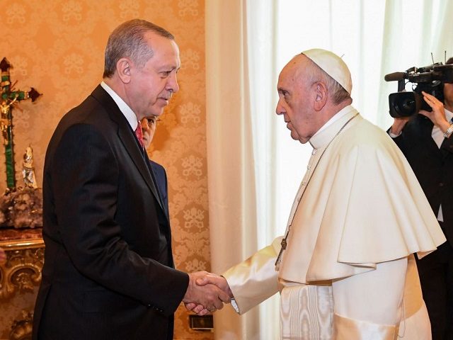 Turkey's President Recep Tayyip Erdogan (L) meets with Pope Francis during a private audience on February 5, 2018 at the Vatican. / AFP PHOTO / POOL / Alessandro DI MEO (Photo credit should read ALESSANDRO DI MEO/AFP/Getty Images)