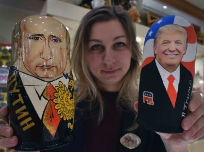 Putin Trump dolls (Alexander Nemenov / AFP / Getty)